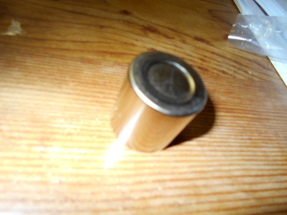 PISTÓN PINZA FRENO DELANTERO YAMAHA GRIZZLY 600, 660, BIG BEAR Foto 1 de 1