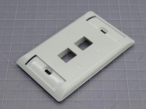 LOT OF 400 COMMSCOPE 1-2111001-3 FACEPLATE KIT T254737 - Picture 1 of 3