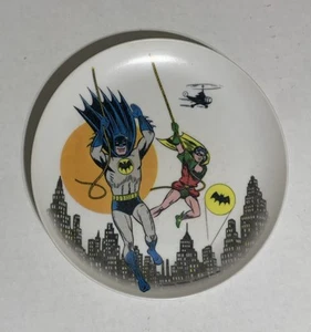 DC - Batman & Robin Melamine Plastic Plate - 1966 - Bat Signal Batcopter - Picture 1 of 2