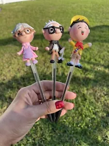 Grandparents Couple Black Pen The Top Is handmade Up Disney Movie Characters - Picture 1 of 4