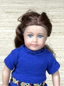 Mini muñeca American Girl Saige con vestido cuerpo suave 6 pulgadas 2013 0111 - Imagen 1 de 3