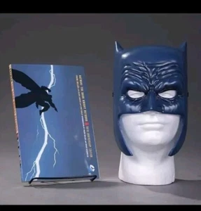 Batman The Dark Knight Returns Graphic Novel & Mask Set- DC Comics- New Sealed - Picture 1 of 9