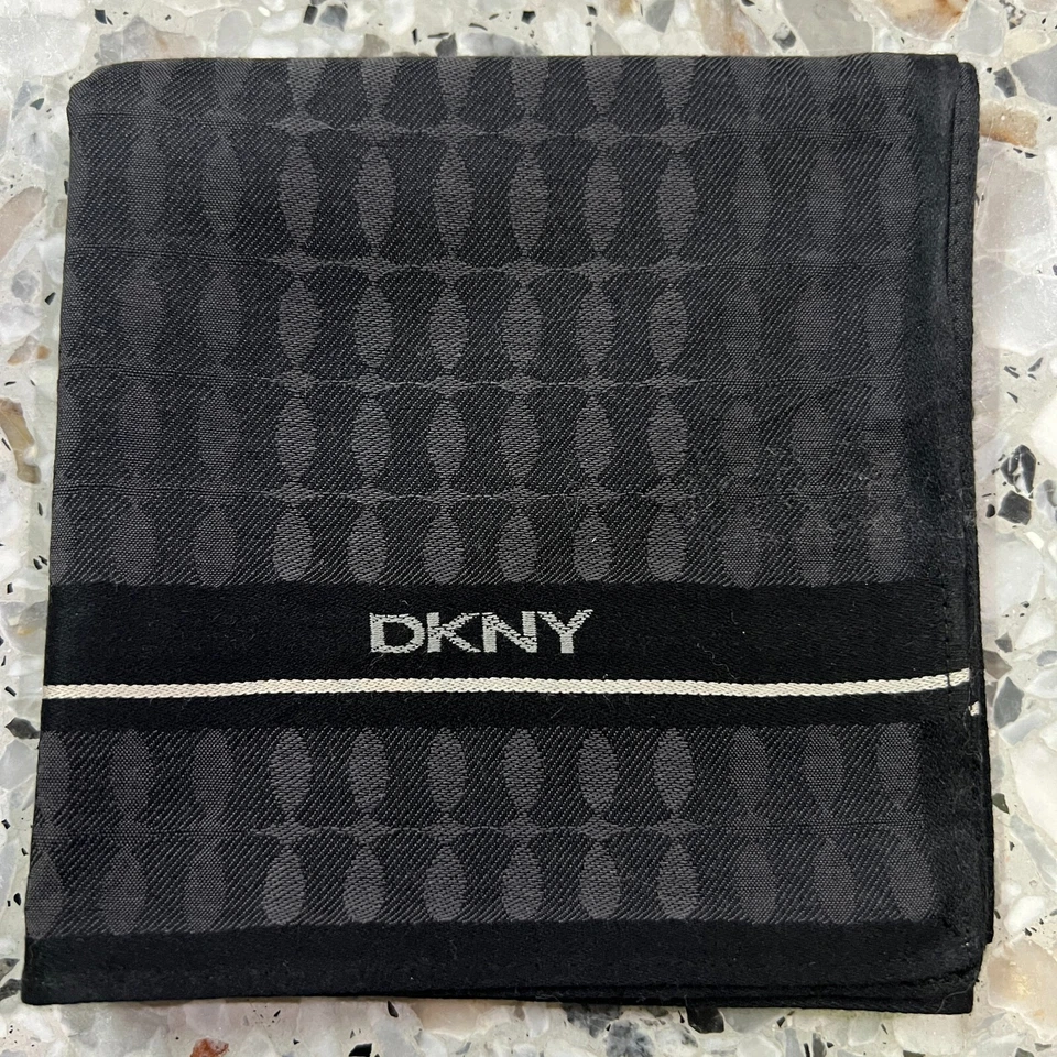 PAÑUELO HOMBRE GEOMÉTRICO NEGRO CLÁSICO ALGODÓN DE COLECCIÓN BOLSILLO ART CUADRADO 18" #DK8 Foto 1 de 3