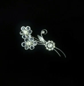 Vtg Silver Tone Clear Glass Rhinestone Flower / Floral Brooch Bezel Marquise Set - Picture 1 of 7