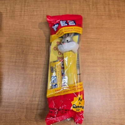 Dispensador de caramelos Bugs Bunny amarillo Pez - Nuevo stock antiguo Foto 1 de 4