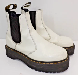 Botas de plataforma Chelsea de cuero cuádruple Dr Martens 2976 blancas para mujer talla 9 - Imagen 1 de 18