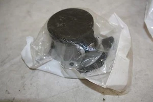 LEVITON 101-16S31-E Receptacle Cover Weather Resistant - Picture 1 of 3