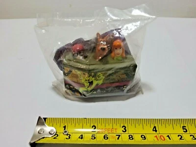 Figura ataúd de juguete de comida para niños Hanna-Barbera Scooby-Doo de Burger King 1996 sellada Foto 1 de 4