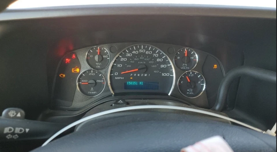 Furgoneta Savana 2500 2017 OE velocímetro calibre clúster 158 k millas GMC Foto 1 de 4