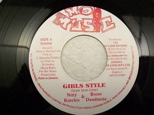 Mad Man- James Bond/Kutchie- Girls Style 7" Reggae 45 - Imagen 1 de 1