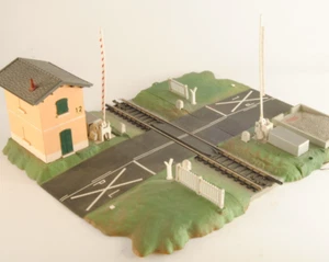Rivarossi 5101 PLA Electrified Automatic Level Crossing RARE H0 1:87 - Picture 1 of 14