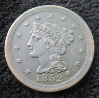 1852 Large Cent * Better Grade * Nice Details * Beautiful Eye Appeal * 3552 - Image 1 of 2