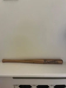 Atlanta Braves Mini Souvenir Wooden Bat - Picture 1 of 2