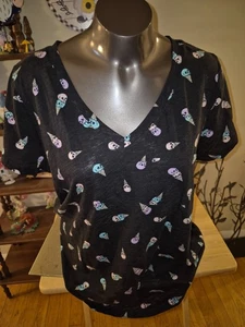 Torrid Ice Cream Cone Skull Print V-Neck T-Shirt Size 00 M/L New - Picture 1 of 6