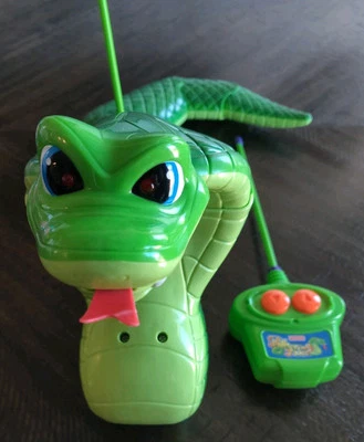 Tested 1999 Fisher Price Slithering Jake The Snake Remote Controlled Mattel Work - Image 1 of 4