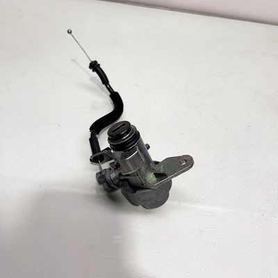 2011-2018 奥迪 A8 L 四轮车后盖尾盖锁 CYLINDER 原始设备制造商 8E0827573D — 第 1/4 张图片