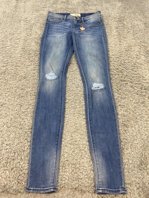 Pantalones de mezclilla Dittos para mujer 24x32 ajustados desgastados elásticos tiro bajo jegging Foto 1 de 4