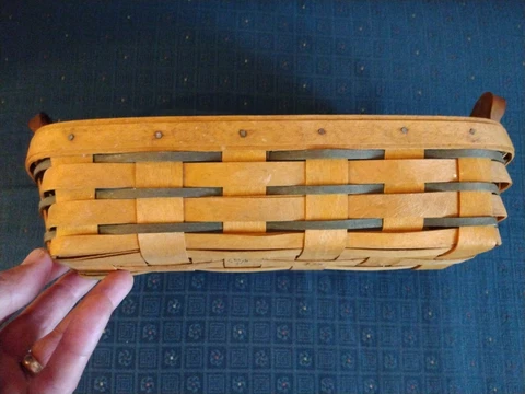 VTG.1993 HAND-WOVEN 11" X 5" X 3" LONGABERGER BASKET ~ LINER & LEATHER HANDLES Cover