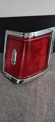 Luz trasera derecha Cadillac Seville 76-79 Foto 1 de 4