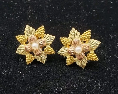2.2g 10k Black Hills Gold Earrings With Pearls EJ283 - Image 1 of 3