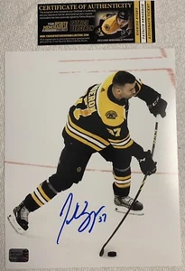 PATRICE BERGERON AUTOGRAPH SIGNED 8x10 PHOTO BOSTON BRUINS WITH COA NHL HOCKEY - Picture 1 of 1