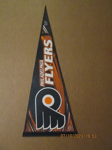 NHL Philadelphia Flyers Vintage 1990's Edition #7 Team Logo Hockey Pennant Cover