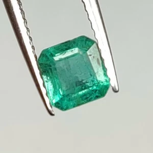 0,94 ct - natürlicher sambischer Smaragd feiner quadratischer Schliff guter Glanz Edelstein - 2470 - Bild 1 von 2