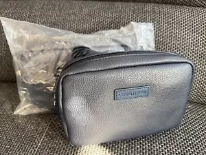 CERRUTI 1881 EgyptAir Udogodnienia Business C., Torba, przybory podróżne, charytatywność - Zdjęcie 1 z 2