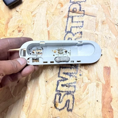 INTERIOR LIGHT FOR RENAULT TWINGo 2008 GENUINE OEM - Image 1 of 4