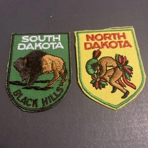 2 Stück Voyager Bügelbild Patches North Dakota & South Dakota - Bild 1 von 2