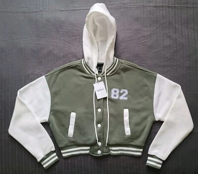 Moletom com capuz feminino Forever 21 Varsity pequeno cinza branco botão de pressão novo com etiquetas - Imagem 1 de 4