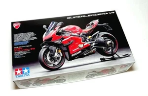 TAMIYA Motorcycle Model 1/12 Ducati Superleggera V4 14140 - Picture 1 of 3