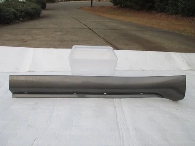 2001 2002-2004 MAZDA TRIBUTE FRONT RH SKIRT ROCKER  PANEL MOLDING OEM EC03-51PJ0 - Image 1 of 4