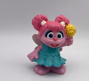 ABBY CADABBY Sesame Street Workshop Cake Topper Hasbro PVC Figura - Foto 1 di 2