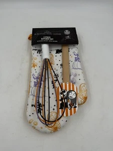 The Nightmare Before Christmas 3 Piece Kitchen Set Oven Mitt, Spatula, Whisk - Picture 1 of 7