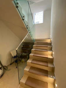 Ganzglasgeländer Treppen Glasgeländer Balkongeländer für ESG-VSG-Glas - Bild 1 von 5