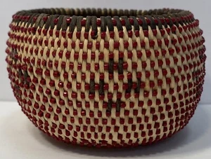 Contemporary 1980 or After Native American Washoe/Paiute Beaded Basket - Picture 1 of 7
