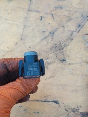 TOYOTA CHR 017-023 PARKING SENSOR FRONT 89341-58070..  - Image 1 of 2