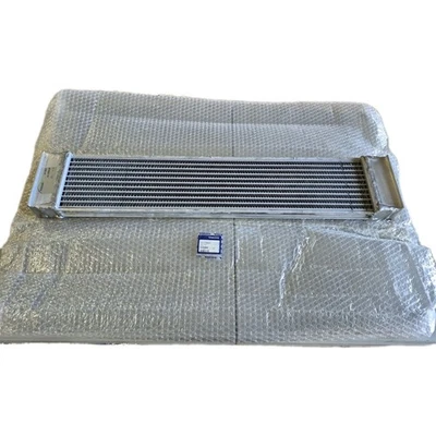 15175837 Se adapta a camiones Volvo enfriador de aceite vintage nuevo stock antiguo seleccionar modelos antiguos Foto 1 de 4