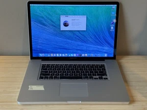 MacBook Pro 17-inch 2011 - 2.4GHz - 16GB - 256GB SSD - Zdjęcie 1 z 14