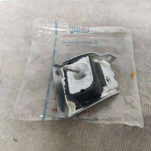 NOS OEM QUINTON HAZELL ENGINE MOUNT LH RENAULT 5 # EM1392 - Picture 1 of 2