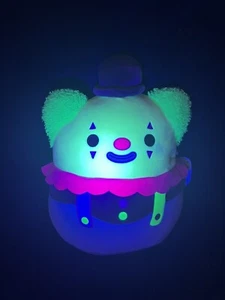 🔥 IN MANO SDCC 2023 Resul Clown 12" Squishmallows UCC Esclusivo BAGLIORI Sotto UV! - Foto 1 di 3