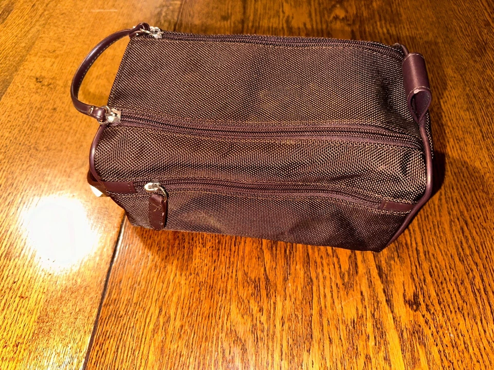 Vintage Bath & Body Works NEW NWT Brown Cosmetic Travel Bag Zippered 9x5x6 NOS - Image 1 of 4