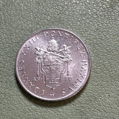 1962 Vatican Council 2 Lire Uncirculated condition. Coin Pope John XXIII - Image 1 of 4