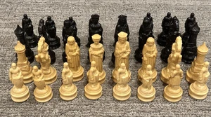 E.S. LOWE 1959 RENAISSANCE CHESSMEN CHESS FELTED COMPLETE SET 32 PCS NO BOARD EU - Picture 1 of 6