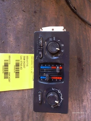 Control de temperatura delantero manual Opt CJ3 ID 10395426 compatible con 03-09 ENVOY 832760 Foto 1 de 4