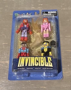 Diamond Select Toys Art Asylum MiniMates Invincible Set Omni-Man Atom Eve Allen - Picture 1 of 5