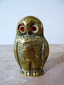 Vintage Solid Brass Owl Spill Match Vesta Holder - Picture 1 of 2