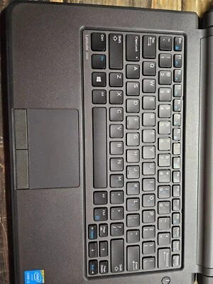 Dell Latitude 3550 15.6", Intel Core i3-5005U 2.00GHz, 4GB 500GB SSD Win 10 Pro Foto 1 de 4