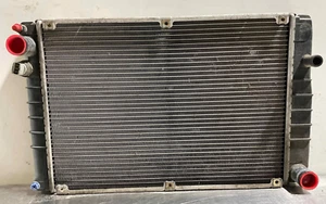 Porsche 968, 92-95 Radiator For Manual Transmission Cars - Picture 1 of 5